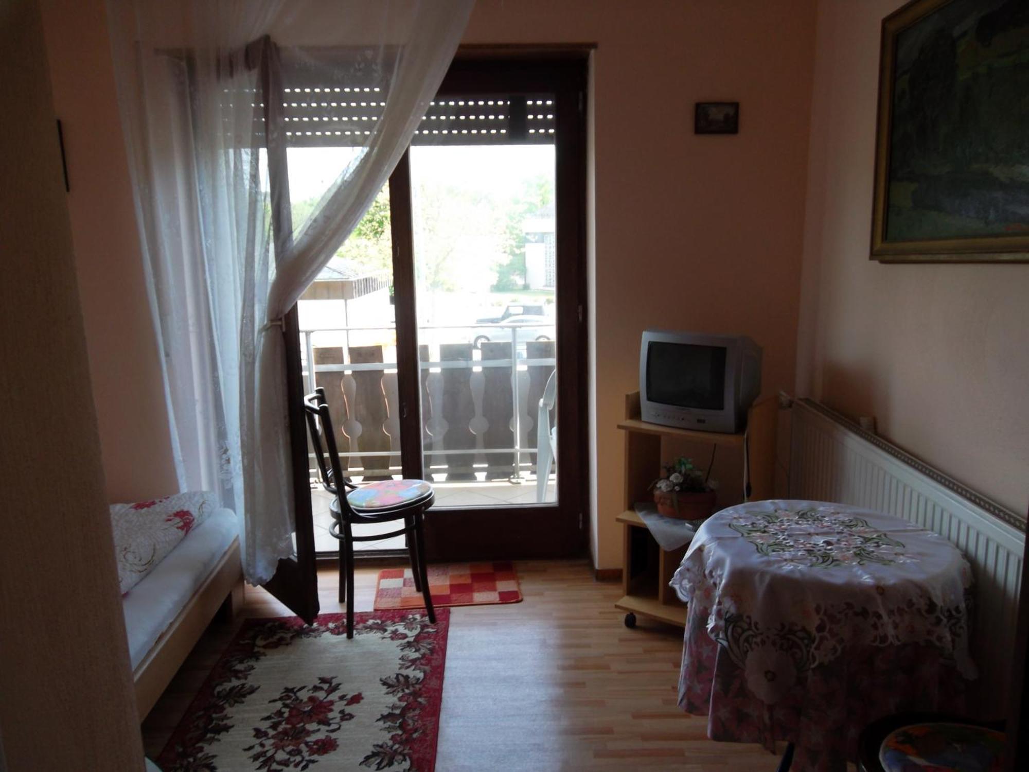 Gasthof Und Pension Mainzer Rad Σβέτζινγκεν Εξωτερικό φωτογραφία