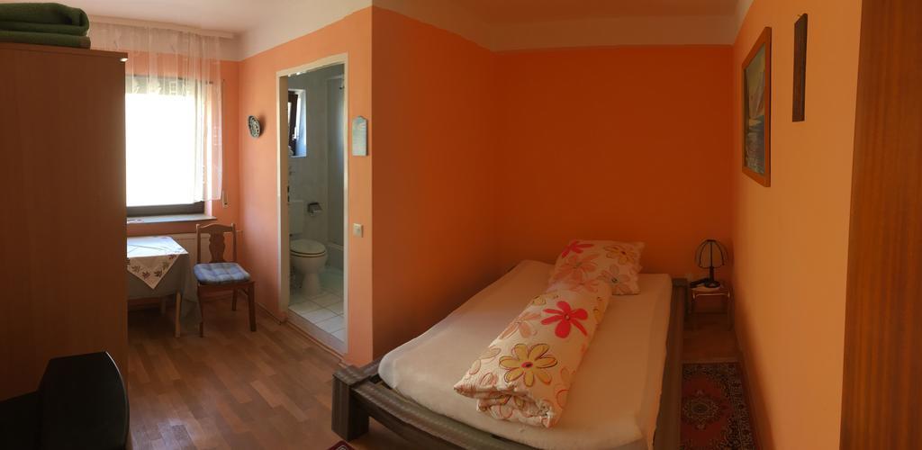 Gasthof Und Pension Mainzer Rad Σβέτζινγκεν Εξωτερικό φωτογραφία
